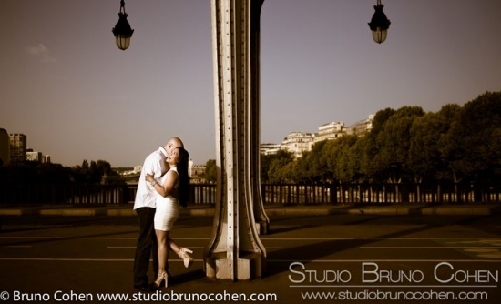 Portrait couple amoureux paris complicité Portrait couple amoureux paris complicité