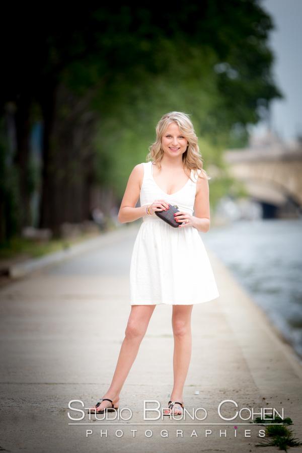 Portrait engagement sur les quais de Seine à Paris Portrait engagement sur les quais de Seine à Paris