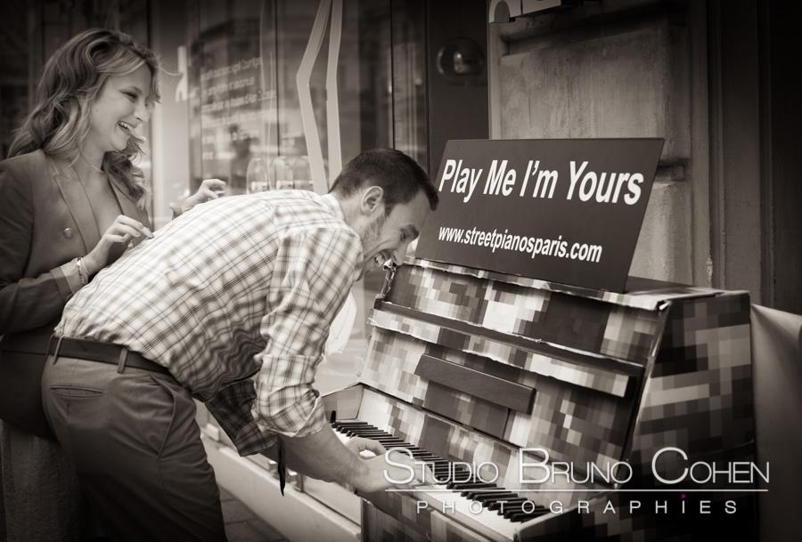Portrait engagement a Paris Portrait engagement a Paris